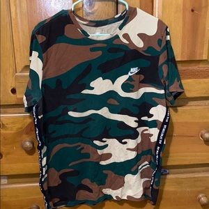 Nike Men’s Camo Shirt